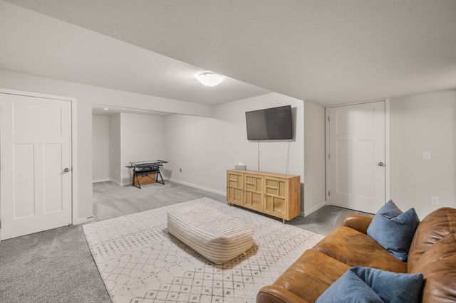 508 1st Street NW, Bondurant, IA 50035