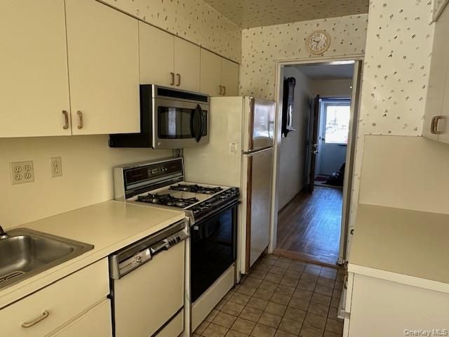 16-26 212 Street Lower, Bayside, NY 11360