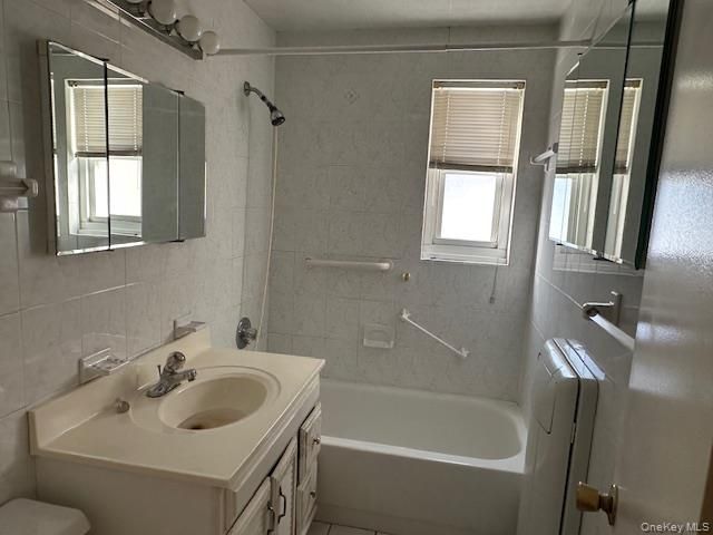 16-26 212 Street Lower, Bayside, NY 11360