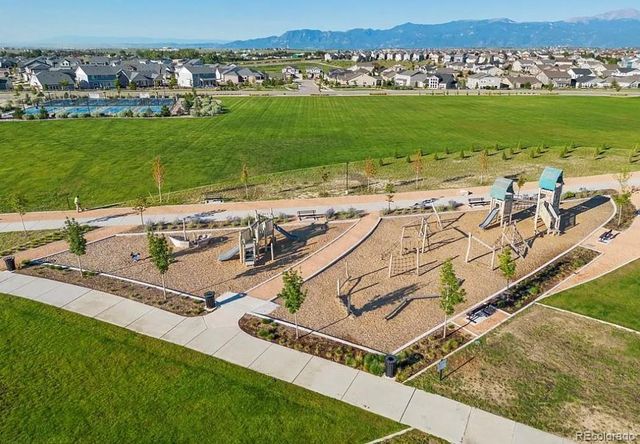 6652 Golden Briar Lane, Colorado Springs, CO 80927