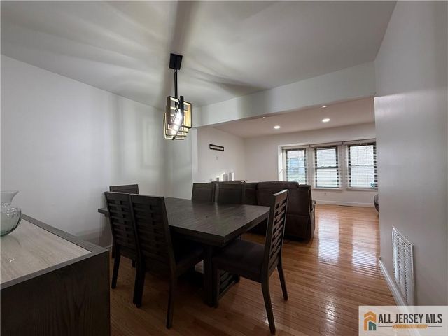 542 Fairfield Road, East Windsor, NJ 08520