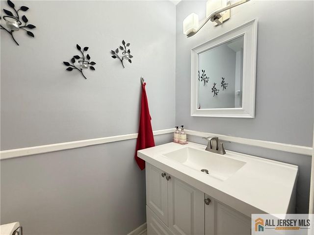 542 Fairfield Road, East Windsor, NJ 08520