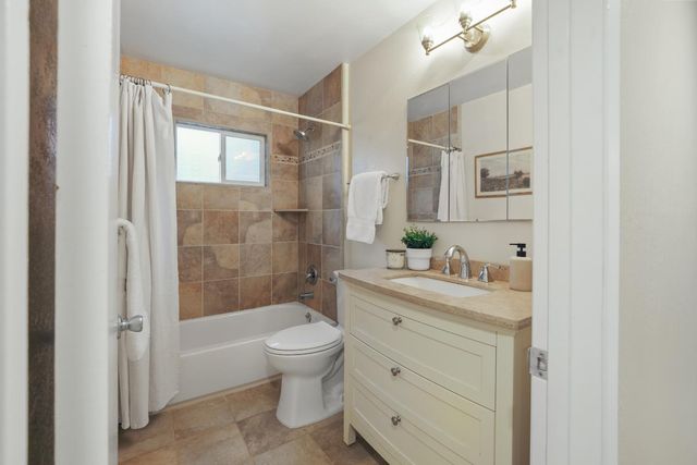 8931 La Serena Dr, Fair Oaks, CA 95628