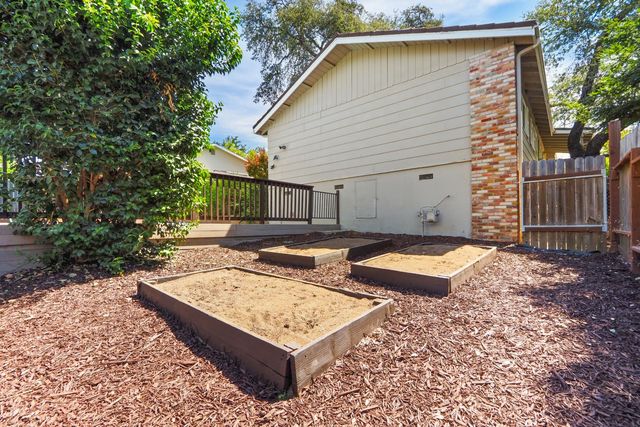 8931 La Serena Dr, Fair Oaks, CA 95628