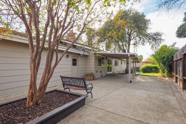 8931 La Serena Dr, Fair Oaks, CA 95628