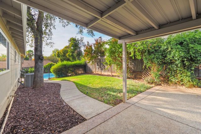 8931 La Serena Dr, Fair Oaks, CA 95628