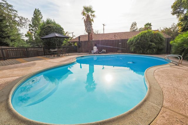 8931 La Serena Dr, Fair Oaks, CA 95628