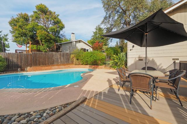 8931 La Serena Dr, Fair Oaks, CA 95628