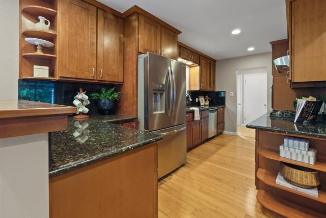 8931 La Serena Dr, Fair Oaks, CA 95628