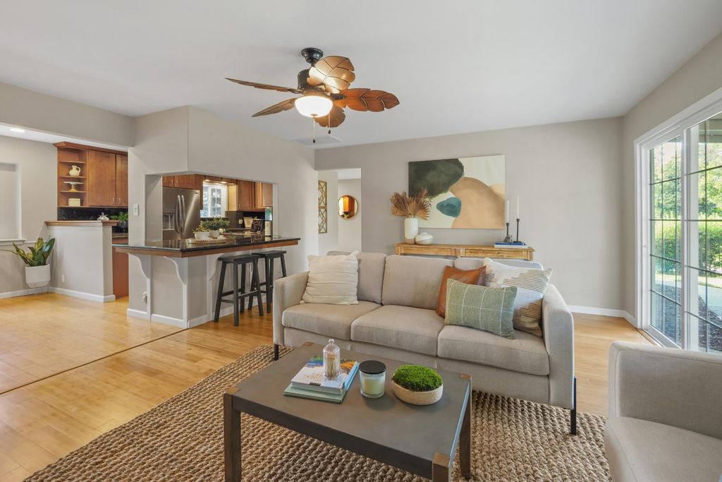 8931 La Serena Dr, Fair Oaks, CA 95628