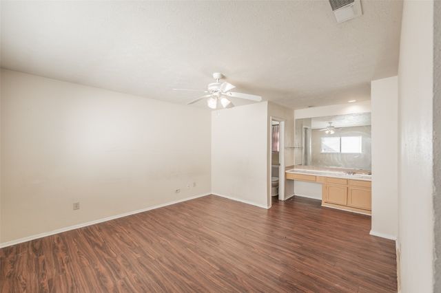 2325 Busch Drive, Arlington, TX 76014