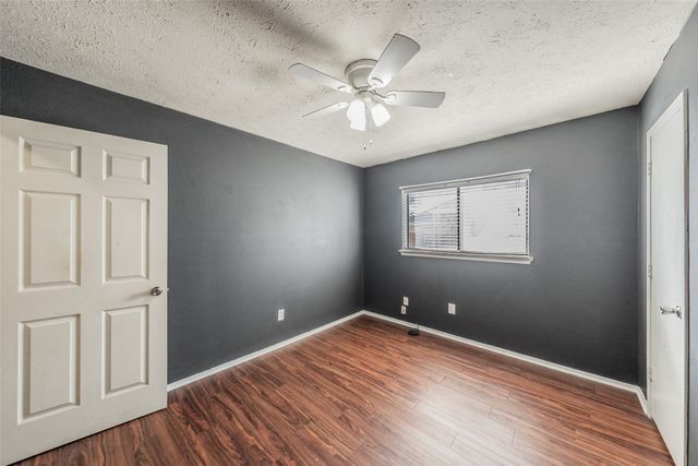 2325 Busch Drive, Arlington, TX 76014