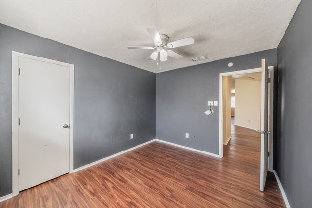 2325 Busch Drive, Arlington, TX 76014