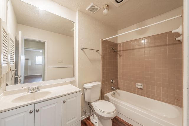 2325 Busch Drive, Arlington, TX 76014