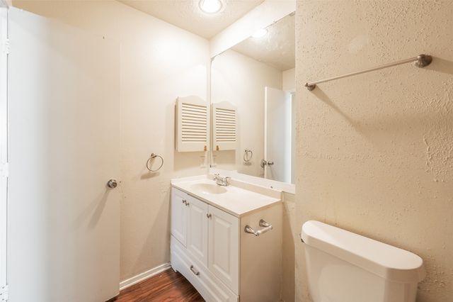 2325 Busch Drive, Arlington, TX 76014