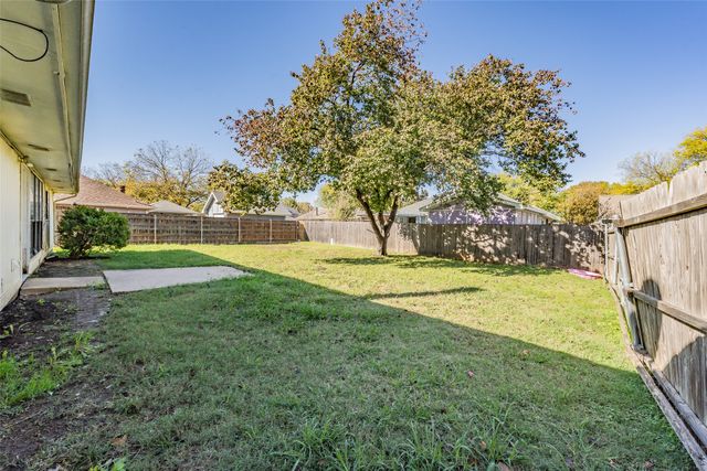 2325 Busch Drive, Arlington, TX 76014