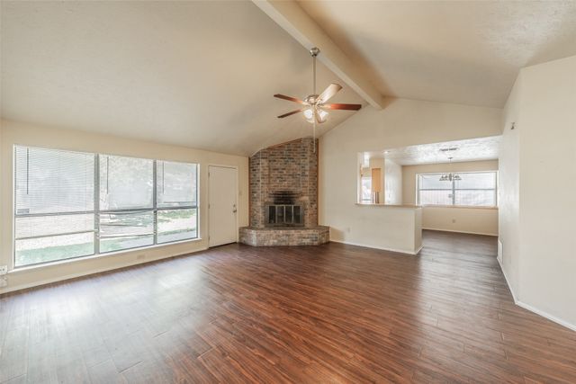 2325 Busch Drive, Arlington, TX 76014