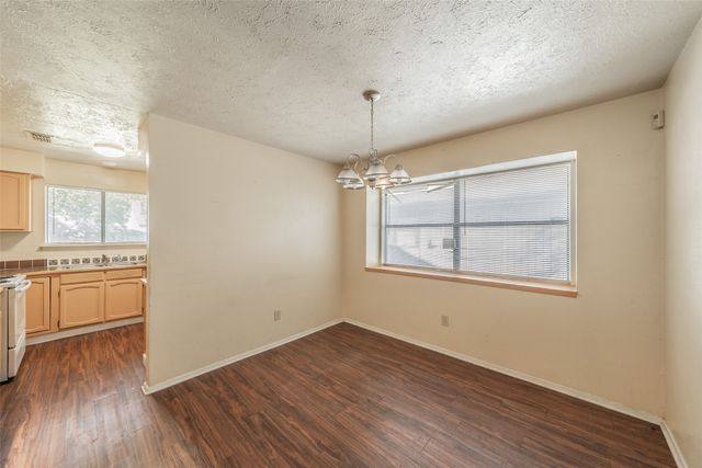 2325 Busch Drive, Arlington, TX 76014