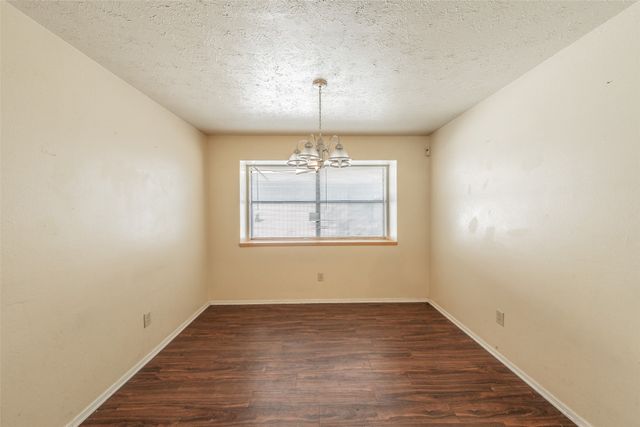 2325 Busch Drive, Arlington, TX 76014