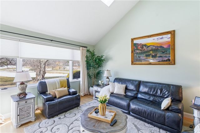 62 Nipmuc Trail C, North Providence, RI 02904