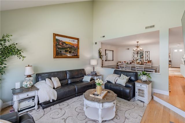 62 Nipmuc Trail C, North Providence, RI 02904