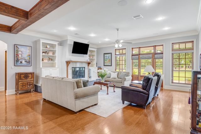 7104 La Hwy 82, Youngsville, LA 70592