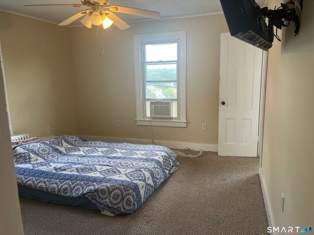 18 Summit Street, Derby, CT 06418