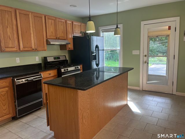 18 Summit Street, Derby, CT 06418