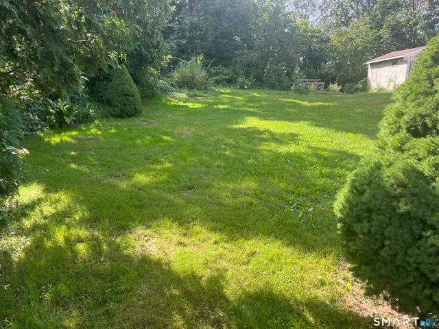 18 Summit Street, Derby, CT 06418