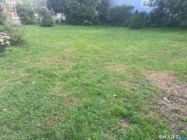 18 Summit Street, Derby, CT 06418