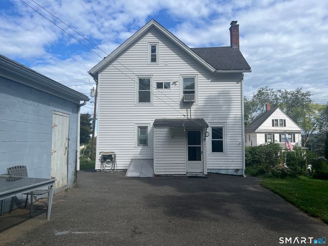 18 Summit Street, Derby, CT 06418