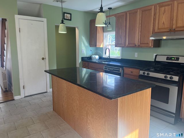 18 Summit Street, Derby, CT 06418