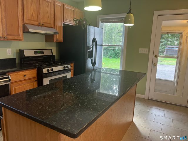18 Summit Street, Derby, CT 06418