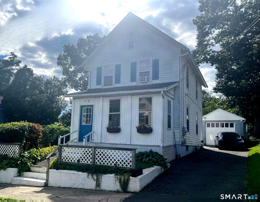 18 Summit Street, Derby, CT 06418