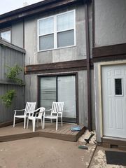 5479 Worthington Forest Place E, Columbus, OH 43229