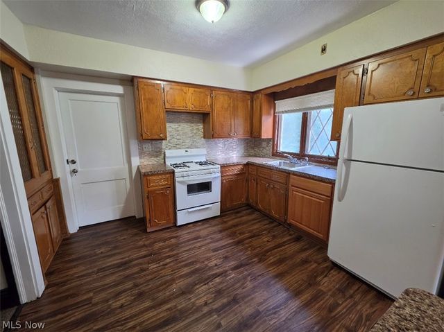 4100 Mapledale Avenue 2, Cleveland, OH 44109