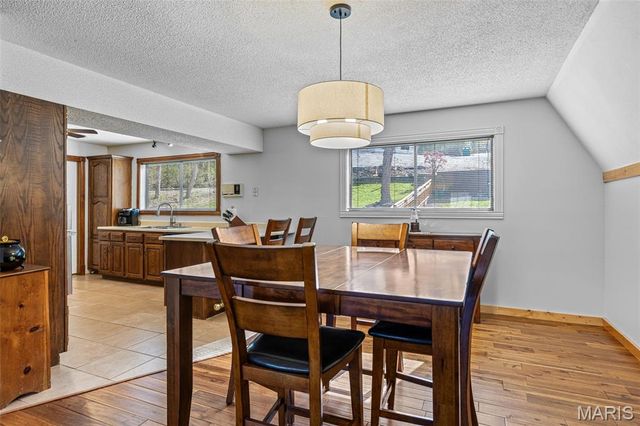 9843 E Vista Drive, Hillsboro, MO 63050