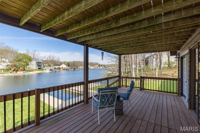 9843 E Vista Drive, Hillsboro, MO 63050