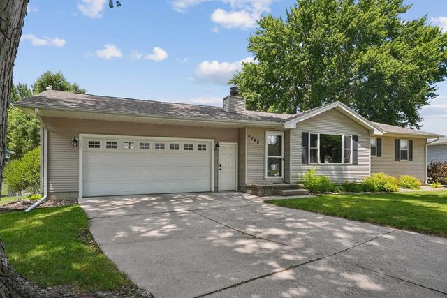4702 Leslee Lane, Waterloo, IA 50701