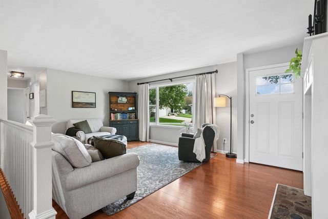 4702 Leslee Lane, Waterloo, IA 50701