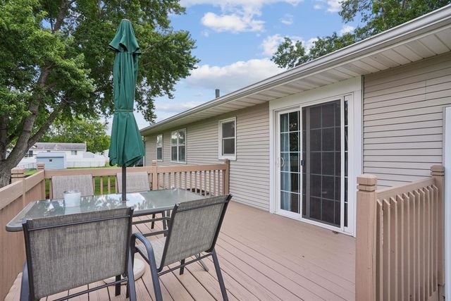 4702 Leslee Lane, Waterloo, IA 50701