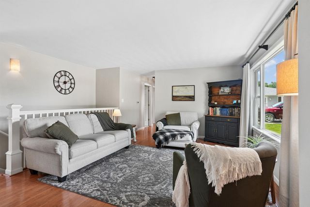 4702 Leslee Lane, Waterloo, IA 50701
