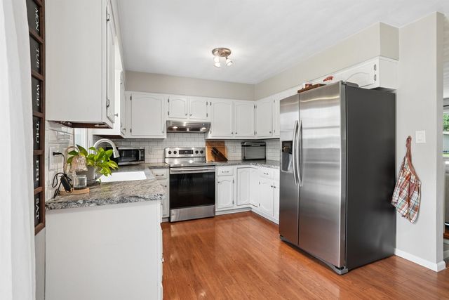 4702 Leslee Lane, Waterloo, IA 50701