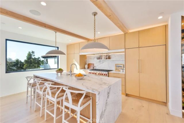 707 2nd Street, Hermosa Beach, CA 90254