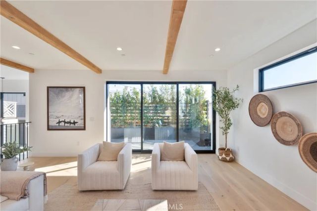 707 2nd Street, Hermosa Beach, CA 90254