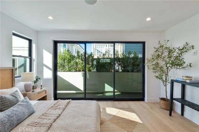 707 2nd Street, Hermosa Beach, CA 90254