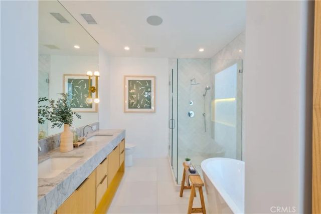 707 2nd Street, Hermosa Beach, CA 90254