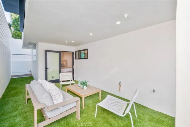 707 2nd Street, Hermosa Beach, CA 90254