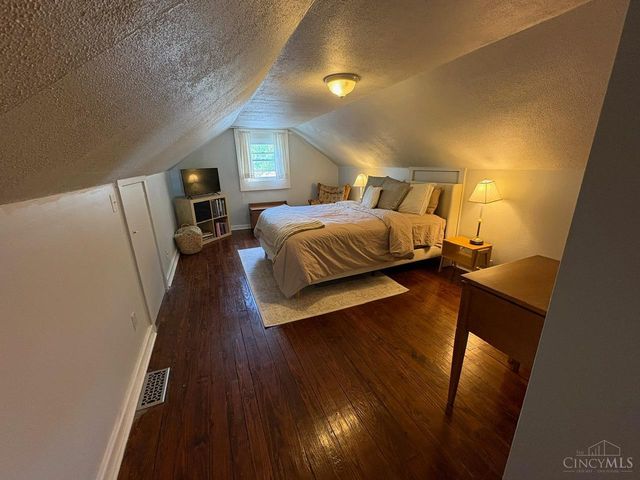 6934 Merwin Avenue, Cincinnati, OH 45227