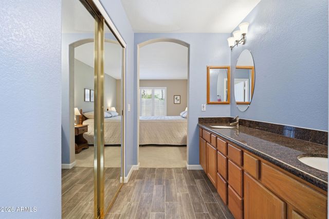 8306 W TONTO Lane, Peoria, AZ 85382